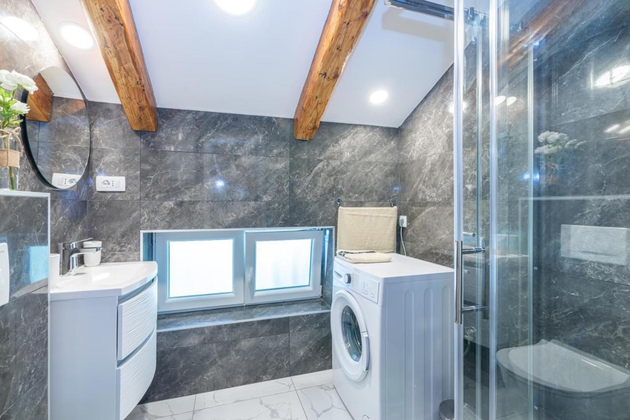 Apartments Virna Опатія Екстер'єр фото